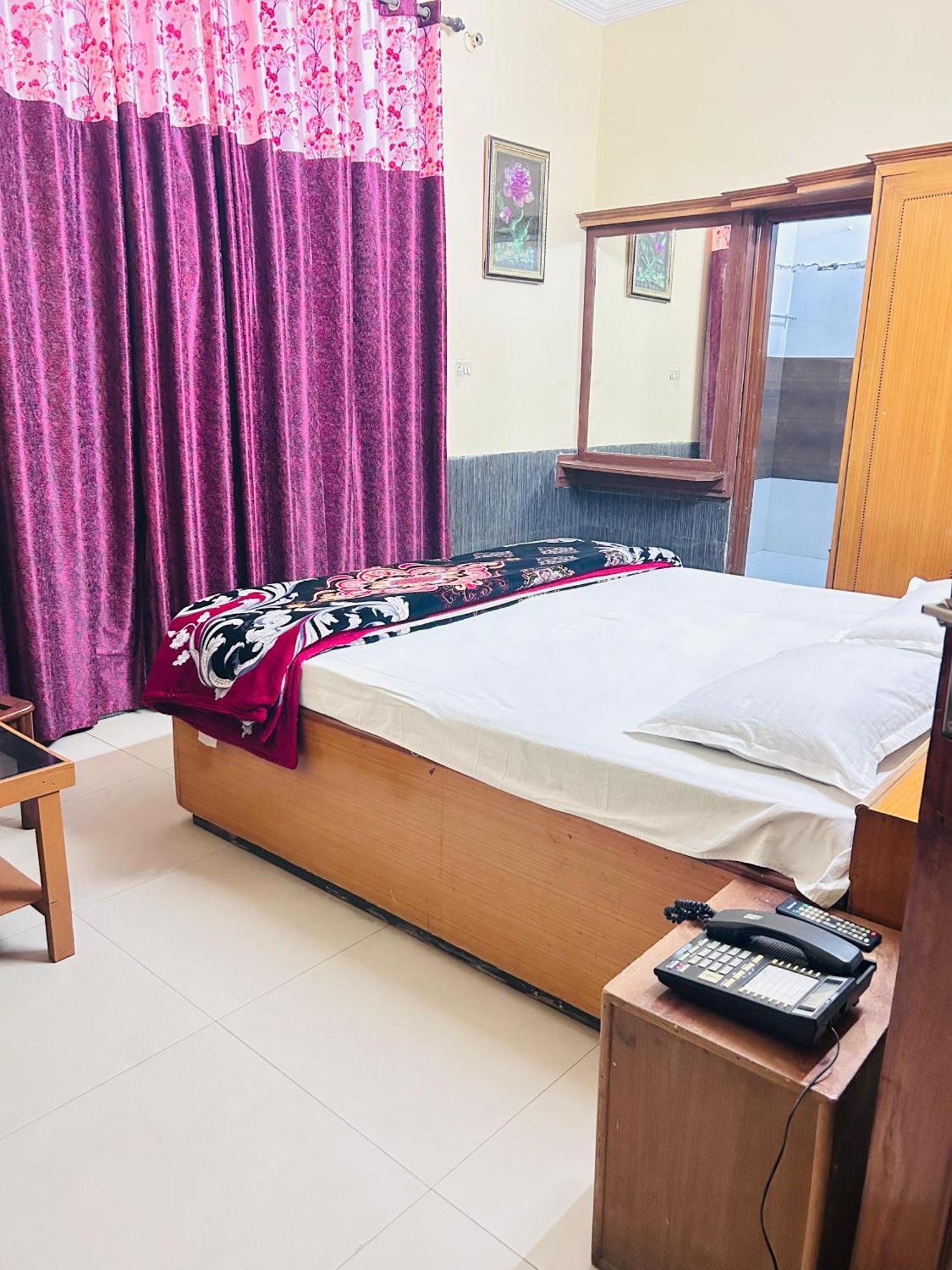 Sunrise Hotel Jalandhar Extérieur photo